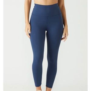 Glyder Pure Navy 7/8 leggings